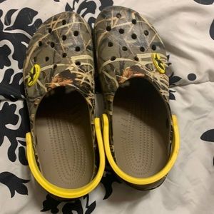 Men crocs size 10